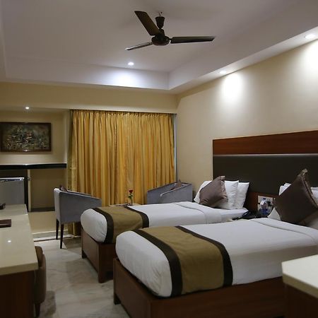 Hotel Daspalla Visakhapatnam Bagian luar foto