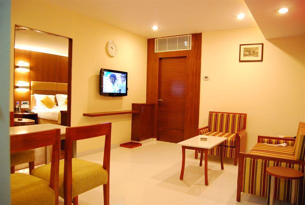 Hotel Daspalla Visakhapatnam Bagian luar foto
