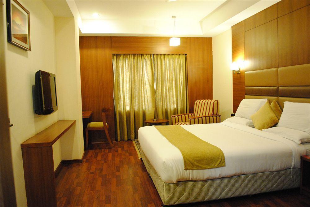 Hotel Daspalla Visakhapatnam Bagian luar foto