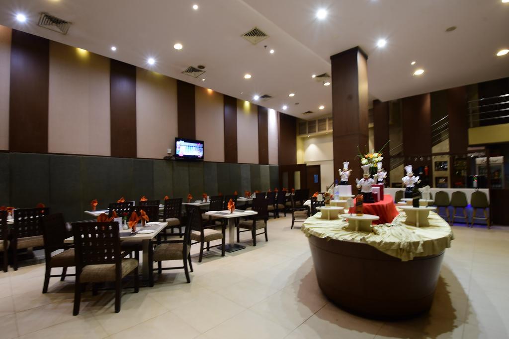 Hotel Daspalla Visakhapatnam Bagian luar foto