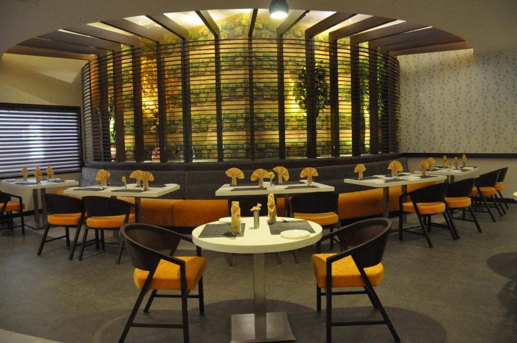 Hotel Daspalla Visakhapatnam Bagian luar foto
