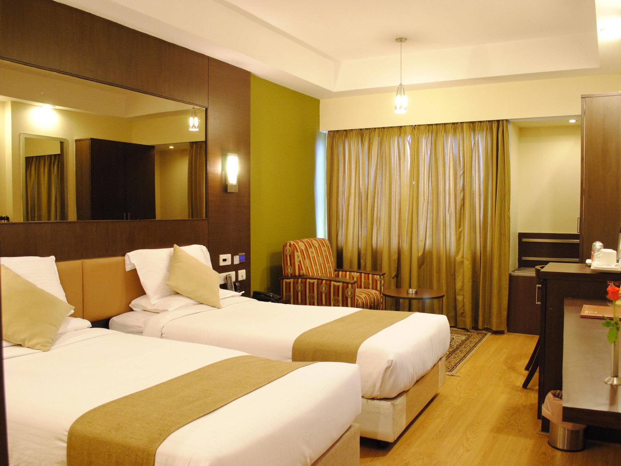 Hotel Daspalla Visakhapatnam Bagian luar foto