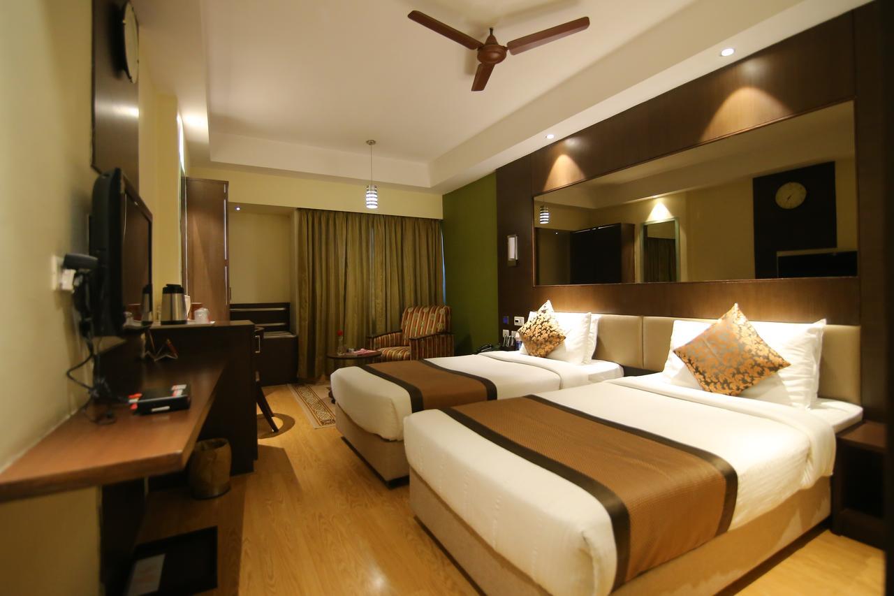 Hotel Daspalla Visakhapatnam Bagian luar foto