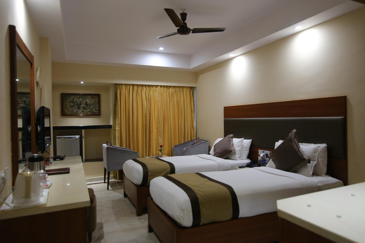 Hotel Daspalla Visakhapatnam Bagian luar foto