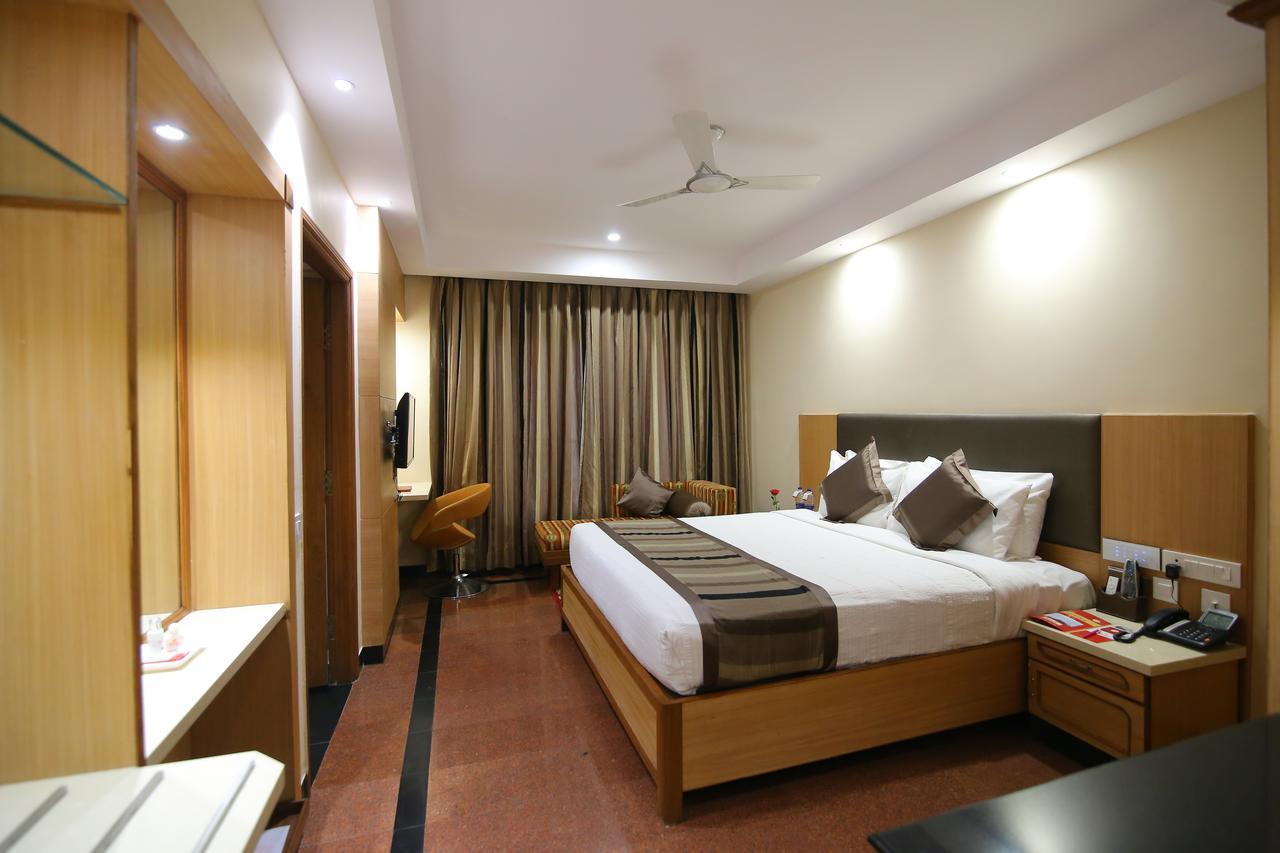 Hotel Daspalla Visakhapatnam Bagian luar foto