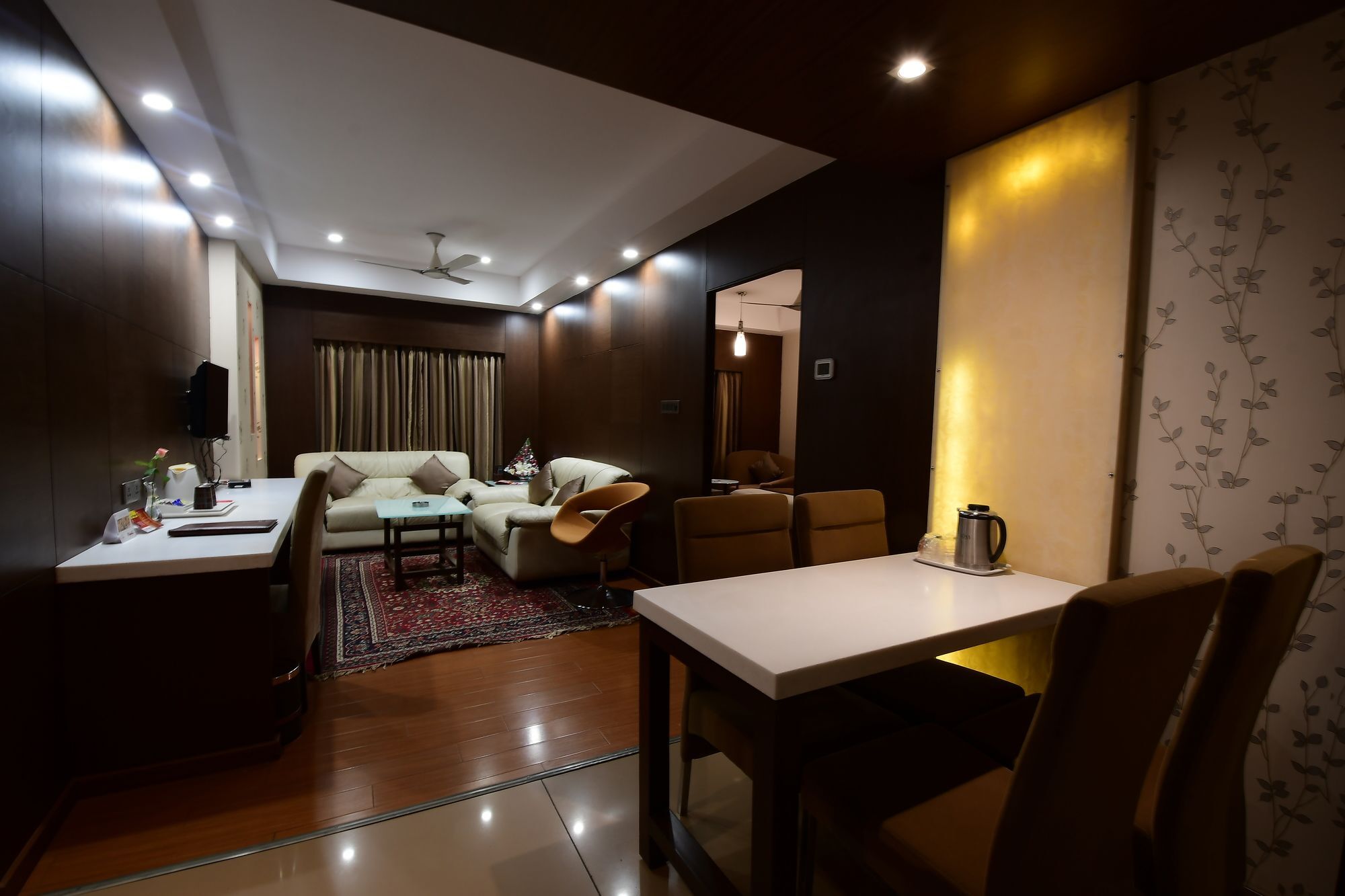 Hotel Daspalla Visakhapatnam Bagian luar foto