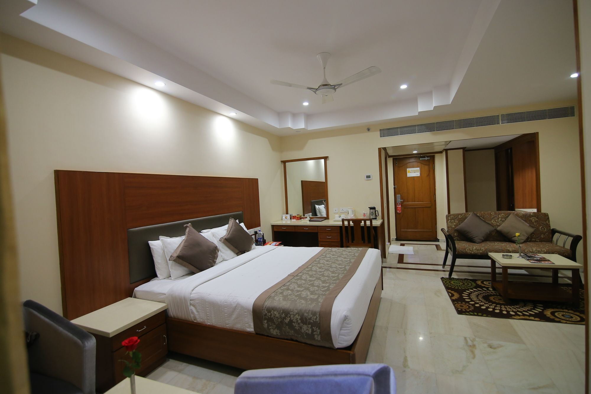 Hotel Daspalla Visakhapatnam Bagian luar foto